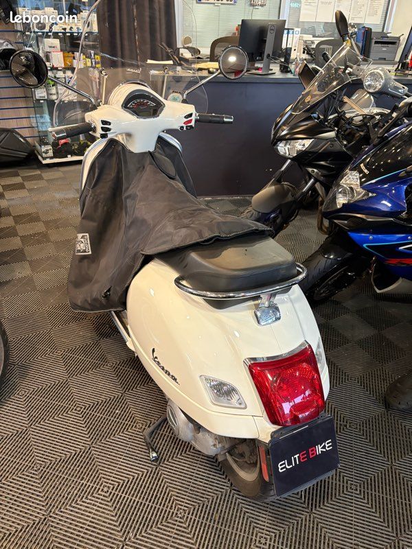 Piaggio Vepsa Gts 300 HYPER SPORT GARANTIE 3 MOIS – Image 3